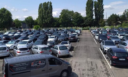 parking aeroport bale mulhouse photo