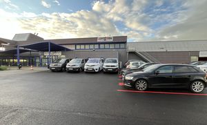 Parking space (Outside Shuttle service - Key guarding)